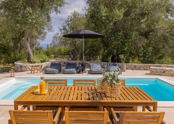 Entire Filitsa's Stonehouse In Paxos With Pool Hébergement de vacances *